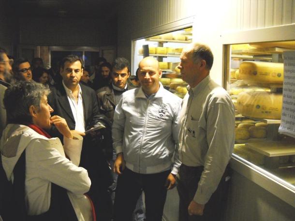 DSCN1059-Tyri apothiki