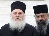 katadikastikan-efraim-kai-arsenios-gia-to-vatopedi