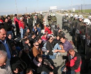 Το υπουργείο Αγροτικής Ανάπτυξης θα αποκλείσουν αύριο Τετάρτη οι&nbsp;αγρότες